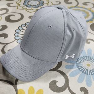 NWOT Under Armour Blitzing Precurved On-Field Fit Ball Cap - Size XL